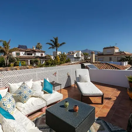 Ferienhaus Spanish Style, Elegant 3 Bedroom - 5 Minutes From The Beach! Marbella