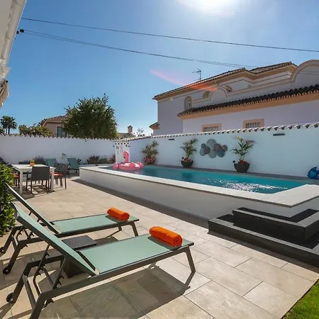 Spanish Style, Elegant 3 Bedroom - 5 Minutes From The Beach! * Marbella